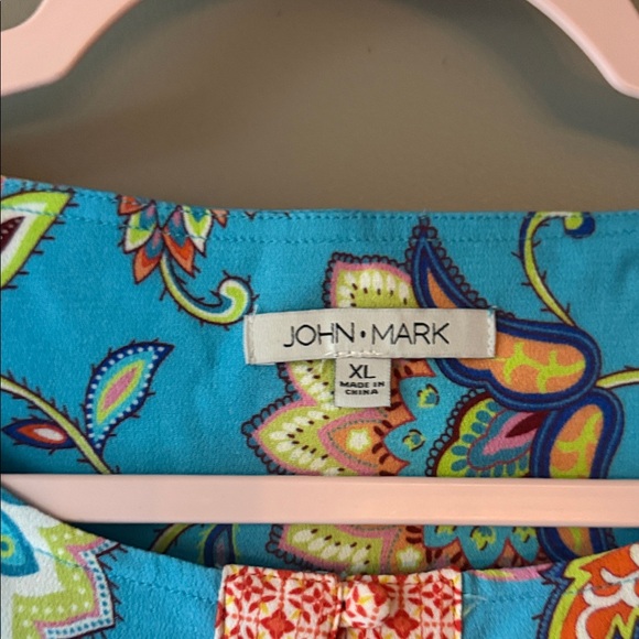 NWT John Mark Vibrant Multicolor Blouse - Picture 3 of 4